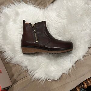 Pikolino’s Granada Caoba Spanish Leather Zip-Accent Ankle Boots Never Worn 40